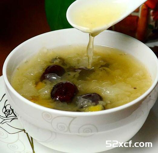 板栗红枣银耳羹的做法