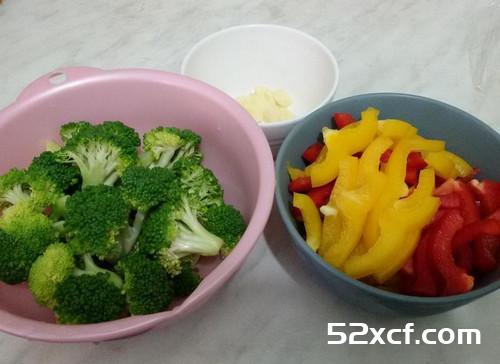 甜椒花椰菜的做法