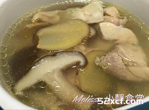 无盐无油的鲜菇鸡汤