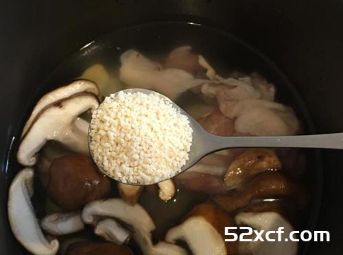 无盐无油的鲜菇鸡汤