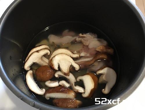 无盐无油的鲜菇鸡汤