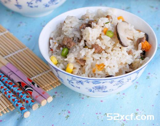 香菇牛肉焖饭的做法