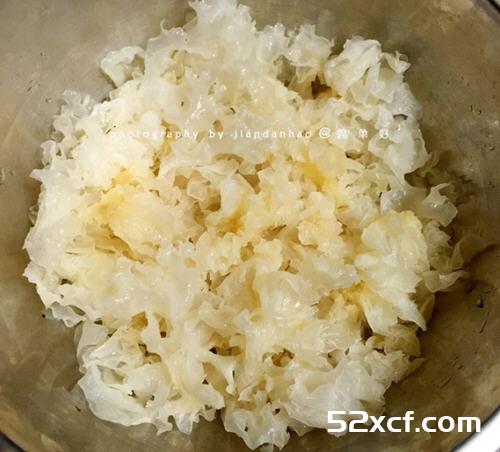 山楂银耳羹的做法
