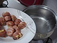 栗子鸡煲的做法