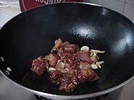 栗子鸡煲的做法