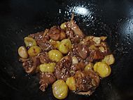 栗子鸡煲的做法