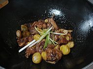 栗子鸡煲的做法