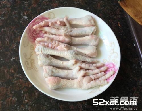 药膳鸡脚的做法