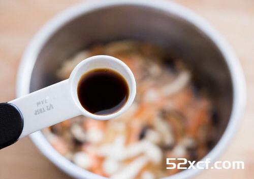 亲子鲑鱼炊饭的做法