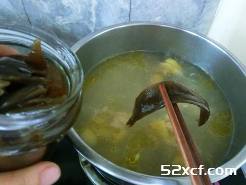 剥皮辣椒鸡汤的做法