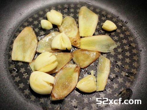 黑噜噜鸡的做法