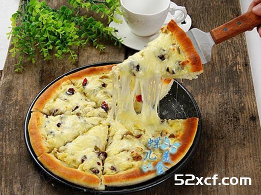 蔓越莓葡萄干榴莲披萨的做法