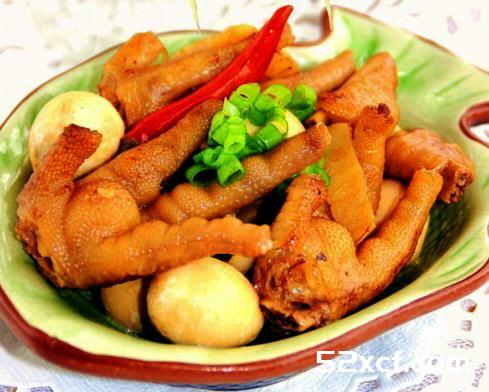 鹌鹑蛋烧鸡爪的做法
