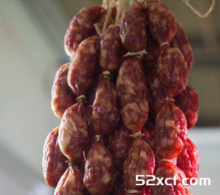 自制腊肠如何晾晒好？在家腊肠怎么晾晒干易保存