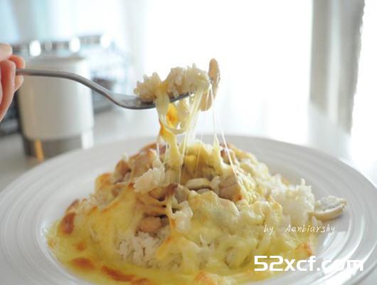 奶油蘑菇鸡肉焗饭的做法