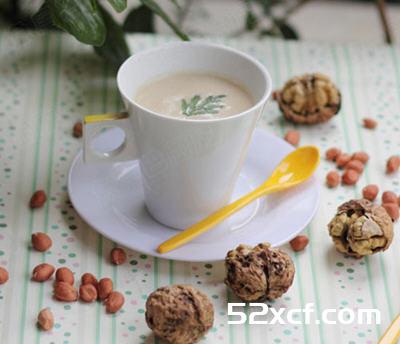 正宗广东花生核桃露的做法