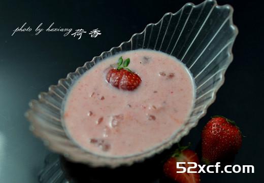 草莓冰沙_家常草莓冰沙如何做好吃_沙冰的家庭制法-我爱下厨房