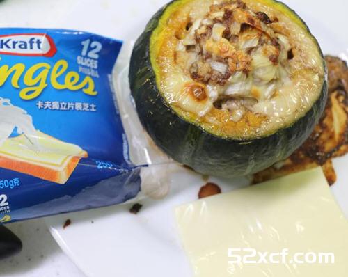 焗烤猪肉南瓜盅的做法