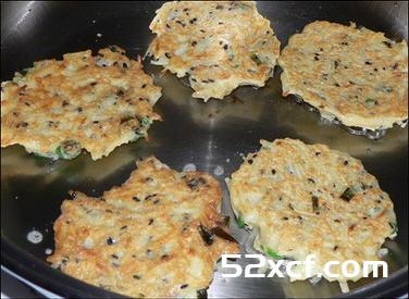 鸡蛋土豆饼的做法