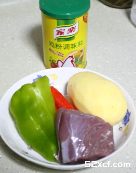青椒土豆丝炒肉的做法