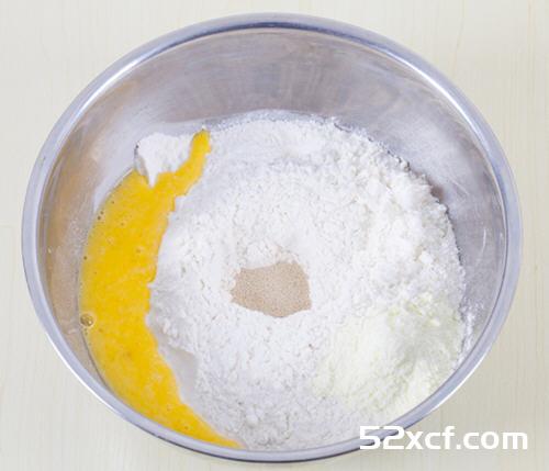 手工揉面的胡萝卜面包做法
