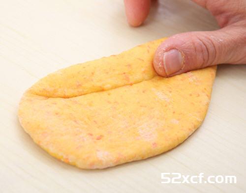 手工揉面的胡萝卜面包做法