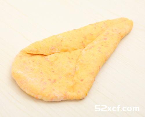 手工揉面的胡萝卜面包做法