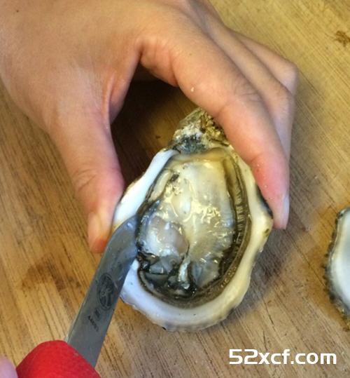 海蛎子怎么去壳的方法图解