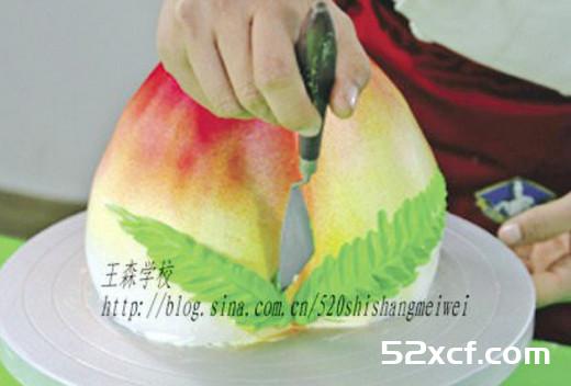 寿桃蛋糕的做法