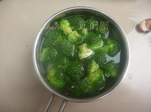 培根西兰花的做法