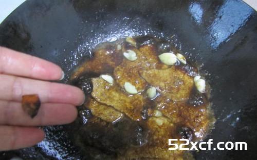 红烧香干大排的做法