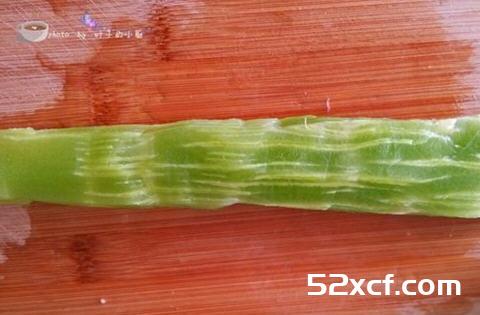 莴笋怎么切成菱形？莴笋切范菱形的方法图解