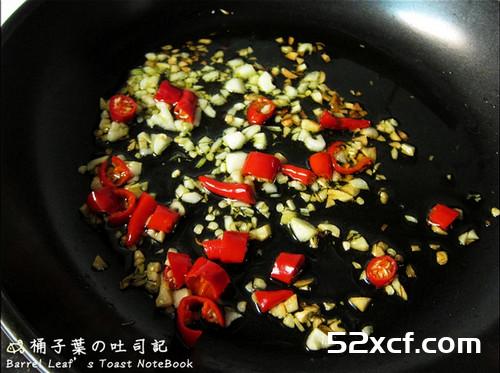 清炒蒜香辣椒橄榄油义大利面的做法