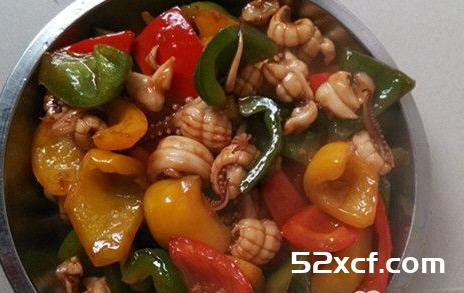 三色炒鱿鱼须的做法