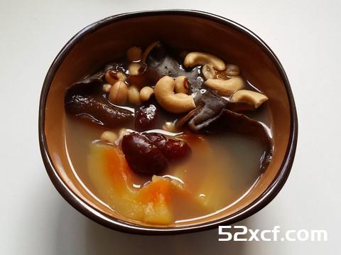 木瓜眉豆花生白背木耳腰果红枣汤的做法