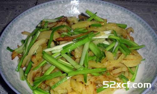蒜苗炒土豆丝的做法