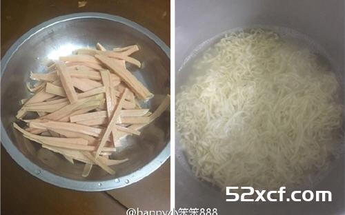 香肠丝捞面的做法