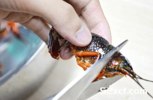 小龙虾的清洗方法图解
