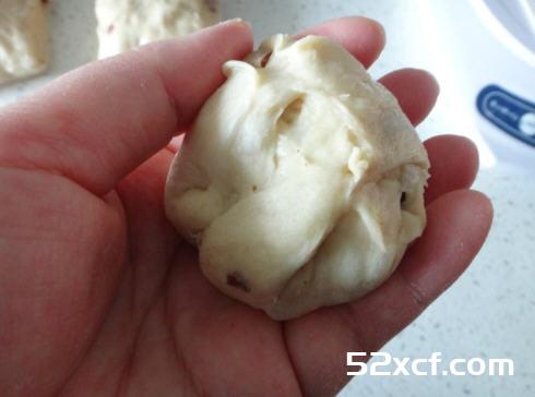 龙眼蜂蜜小餐包的做法
