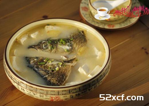 鱼头豆腐煲的简单做法
