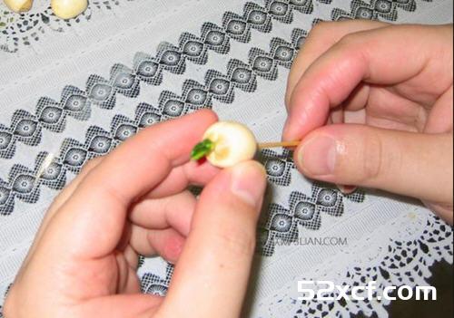 莲子怎么去芯？莲子去芯的方法和技巧