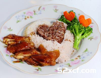 蚝油鸡扒饭的做法