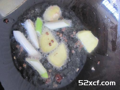红烧比目鱼的做法