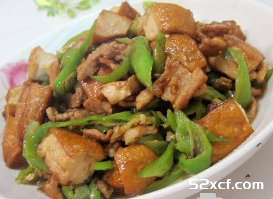 酱香豆腐炒肉的做法