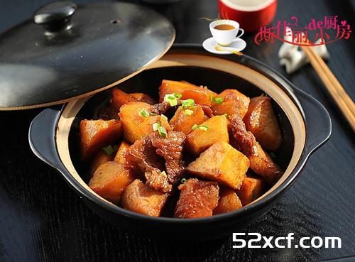土猪肉烧红薯的做法