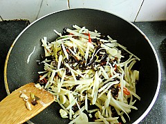 鱼香鸡丝的做法