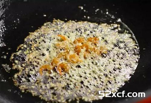 没有蟹黄的蟹黄豆腐做法