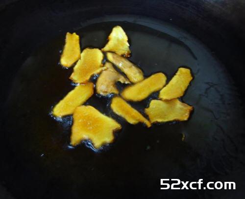 麻油鸡蛋面线的做法