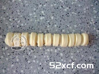 炼奶红豆花包的做法