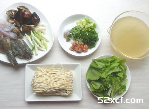 家常海鲜面的做法